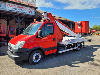 Platform udara yang dipasang di truk IVECO Daily 35s11