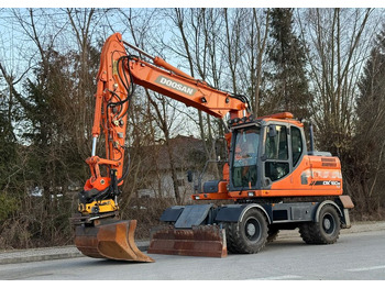 Ekskavator roda DOOSAN DX160W