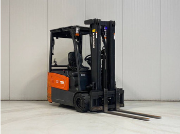 Forklift listrik DOOSAN