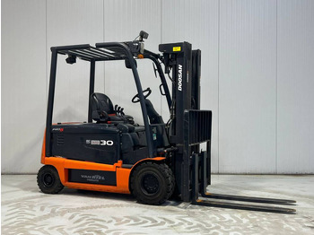 Forklift listrik DOOSAN