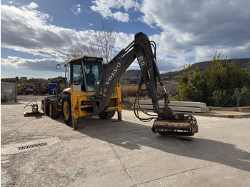 Backhoe loader VOLVO