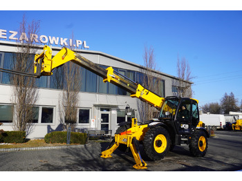 Loader depan teleskopik JCB