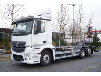 Pengangkut kontainer/ Container truck MERCEDES-BENZ Antos 2543