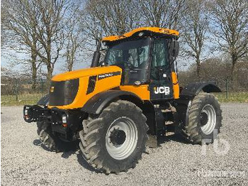 Traktor JCB