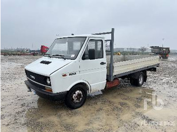 Truk box IVECO Daily