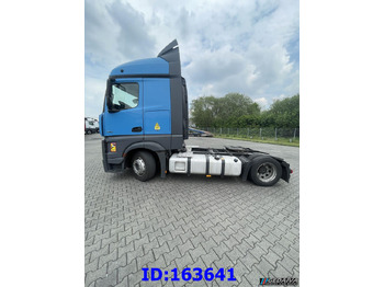 Tractor head MERCEDES-BENZ Actros 1842