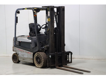 Forklift listrik NISSAN