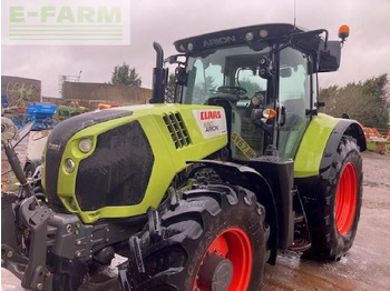 Traktor CLAAS