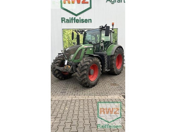 Traktor FENDT 724 Vario