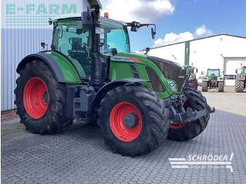 Traktor FENDT 724 Vario