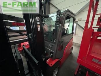 Forklift MANITOU