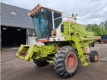 Pemanen gabungan CLAAS Dominator