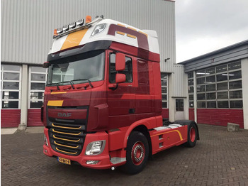 Tractor head DAF XF 460