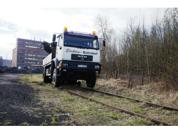 Platform udara yang dipasang di truk MAN 18.280 4x4 HIAB 166 Road RAIL Two way Schiene: gambar 2