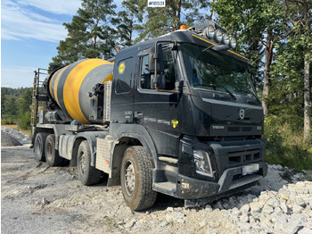 Truk pengaduk beton VOLVO FMX 500