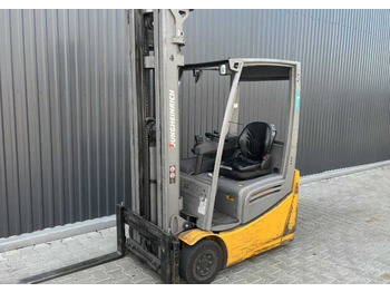 Forklift listrik JUNGHEINRICH EFG