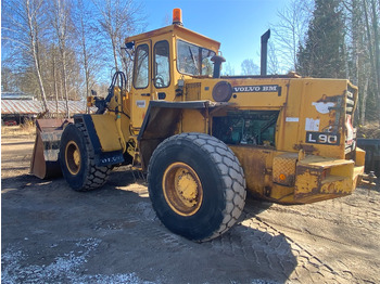 Wheel loader Volvo BM L90: gambar 3