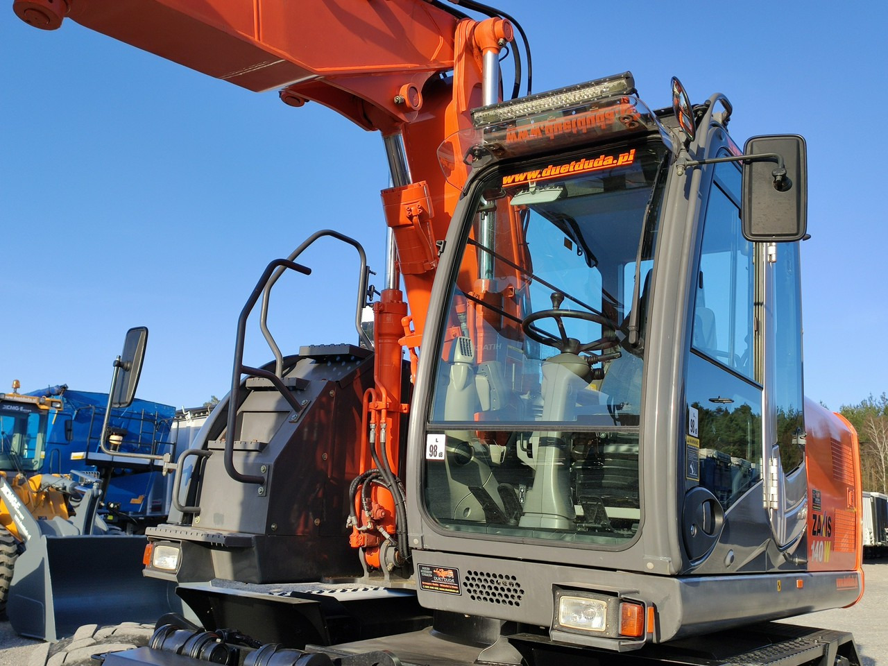 Ekskavator roda Hitachi ZX140 Koparka Kołowa: gambar 11