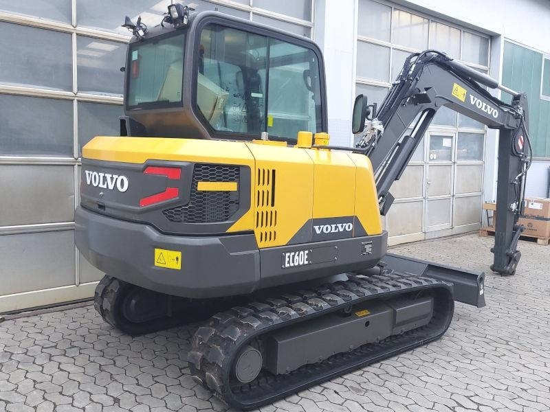 Ekskavator mini baru Volvo EC 60 E: gambar 6