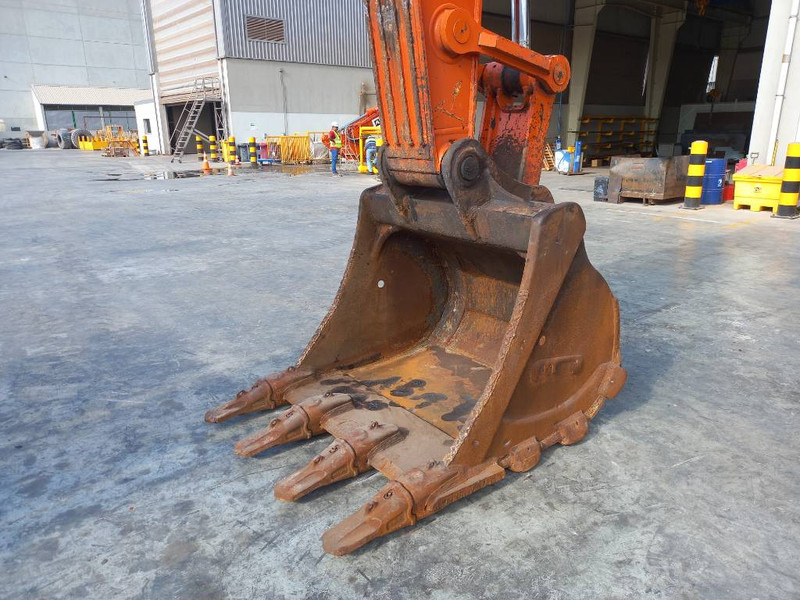 Ekskavator perayap Hitachi ZX 350H-5G (Abu Dhabi): gambar 8