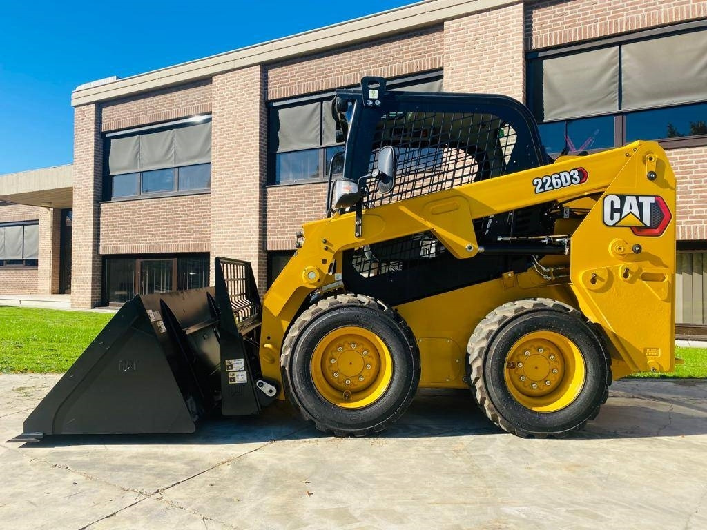 Skid steer CAT 226D3: gambar 7