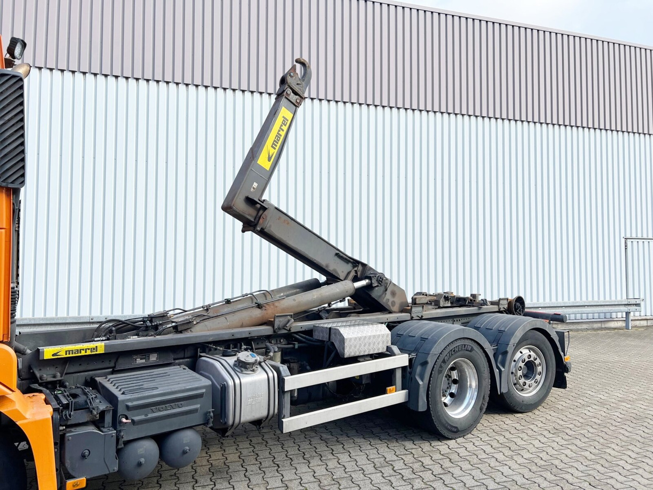 Hook lift FH 540 6x2 FH 540 6x2, Lenk-/Liftachse, Motorabtrieb: gambar 15