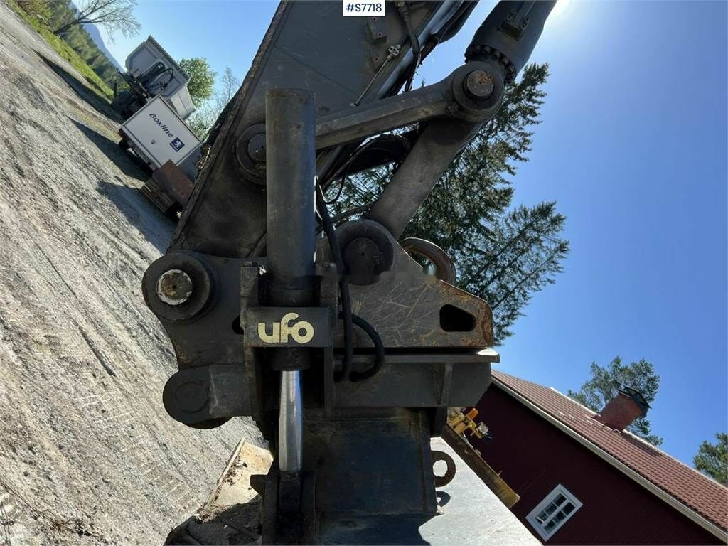 Ekskavator perayap Volvo EC290 CL: gambar 24