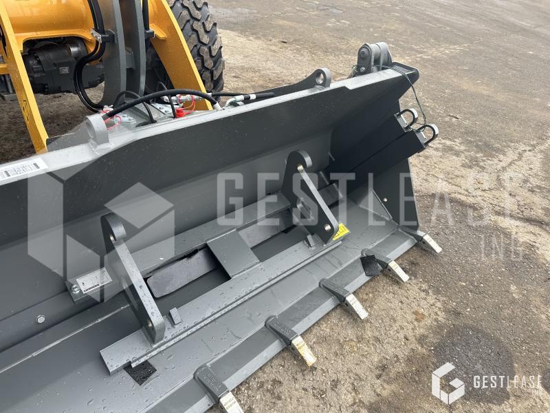 Wheel loader Liebherr L506 COMPACT: gambar 7