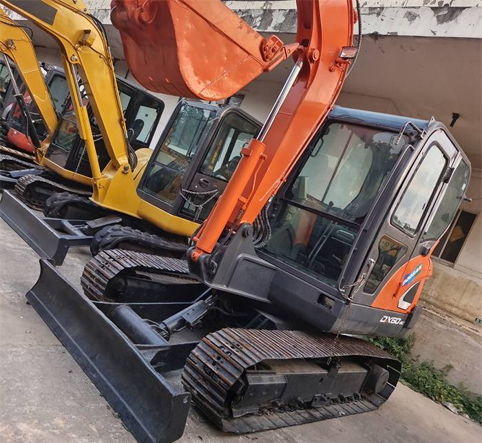 Ekskavator mini DOOSAN DX 60 - 9 C: gambar 9