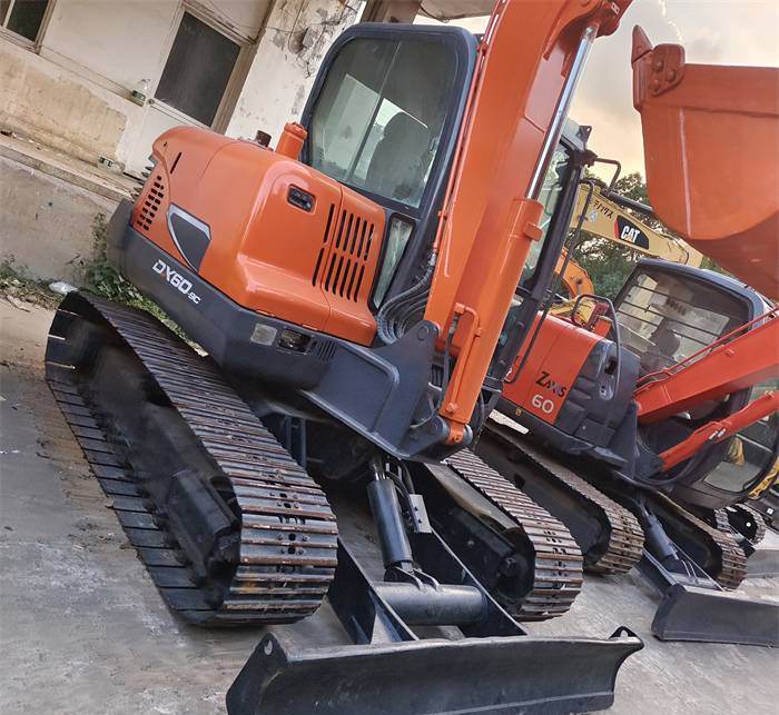 Ekskavator mini DOOSAN DX 60 - 9 C: gambar 6