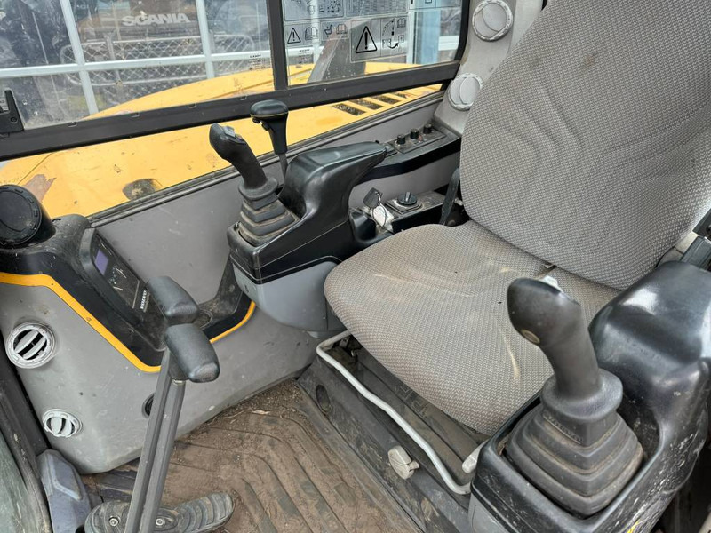 Ekskavator mini Volvo ECR 88 D: gambar 15