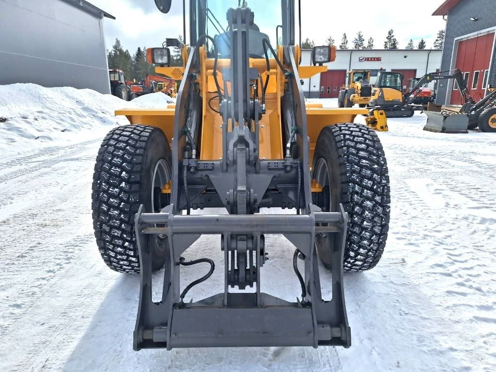 Wheel loader Volvo L45B UUDET RENKAAT: gambar 7