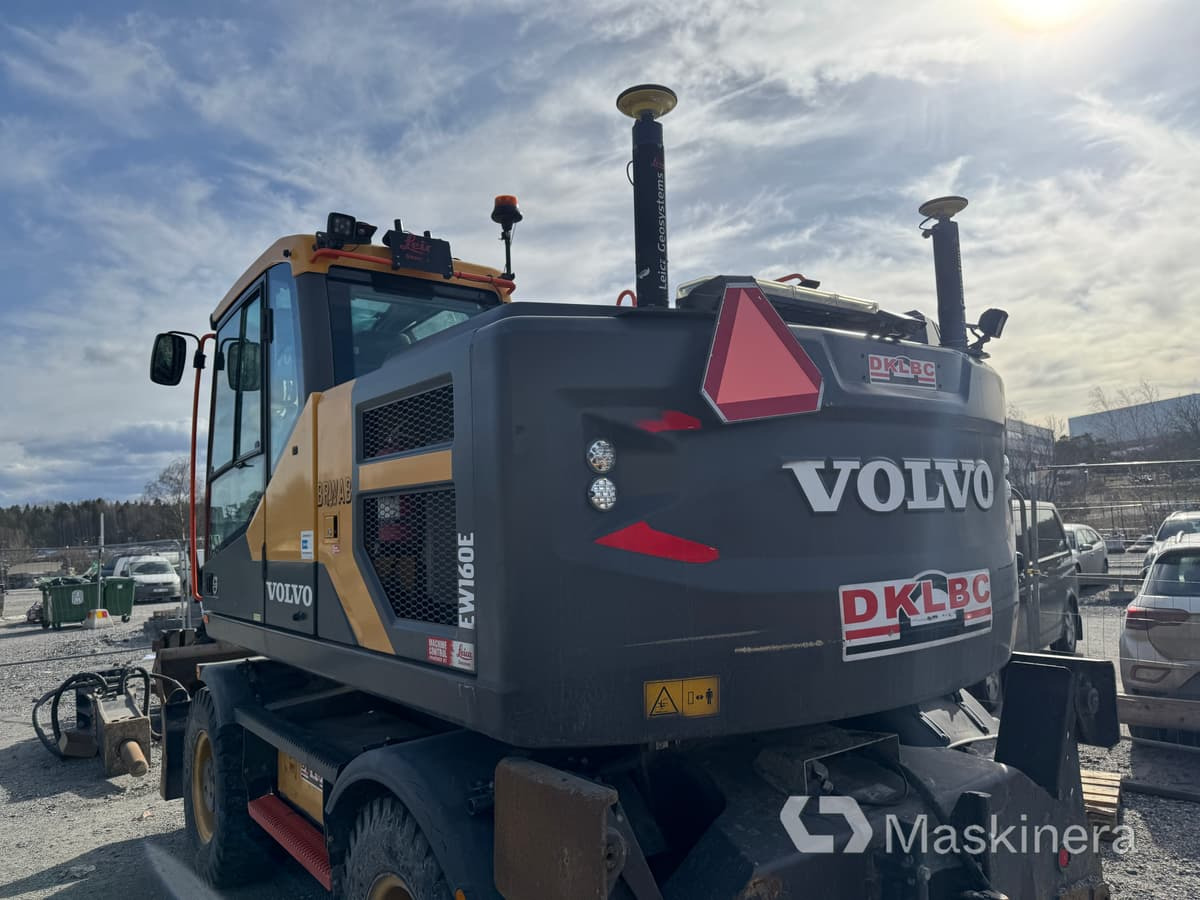 Ekskavator roda Hjulgrävare Volvo EW160E med tillbehör: gambar 18