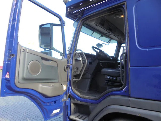 Truk pengangkut mobil Volvo FM 420 NL TRUCK: gambar 8