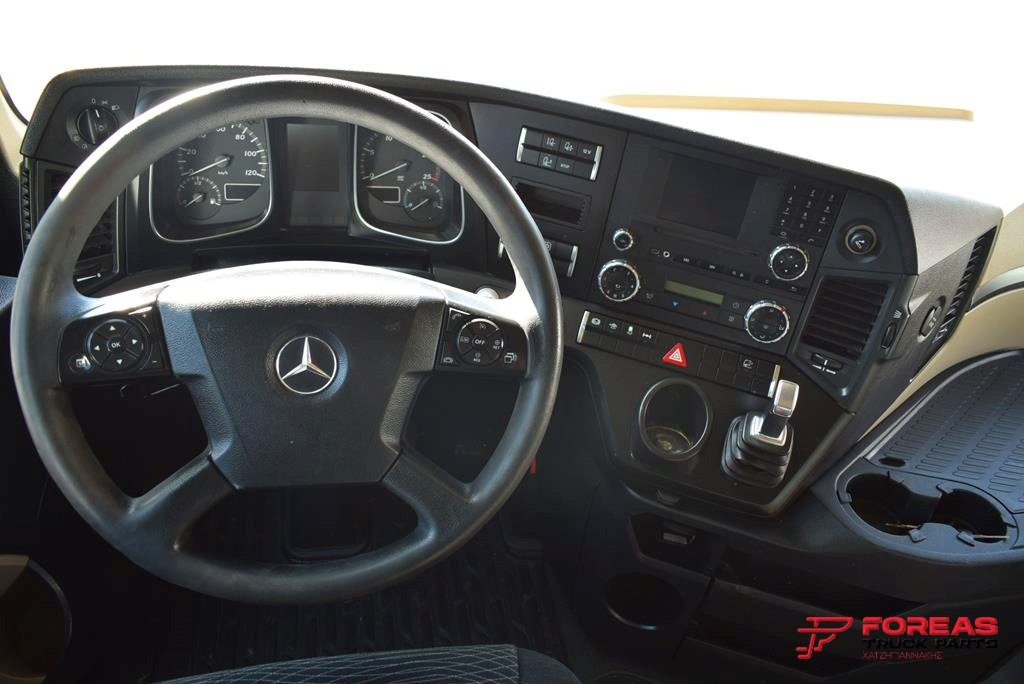 Kabin untuk Truk MERCEDES-BENZ ACTROS MP4 GIGA SPACE: gambar 13