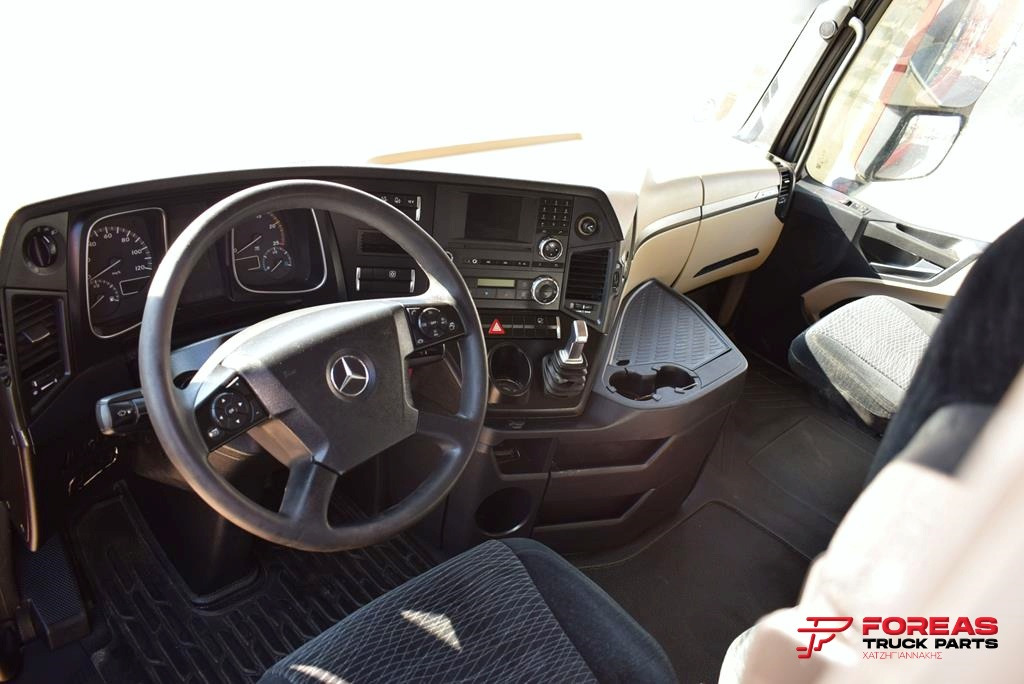 Kabin untuk Truk MERCEDES-BENZ ACTROS MP4 GIGA SPACE: gambar 11