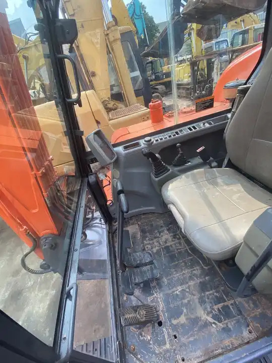 Ekskavator perayap High Quality Secondhand Small Excavator Doosan Dx60 Dx75 Korea Origin Mini Excavator Machine Good Price For Guyana: gambar 6