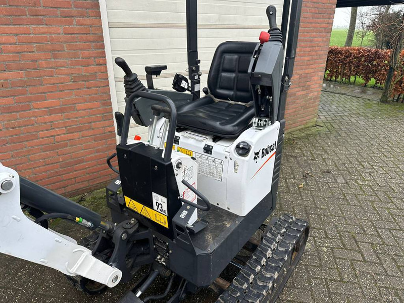 Ekskavator mini Bobcat E 10 - 300 hours! - three buckets: gambar 19