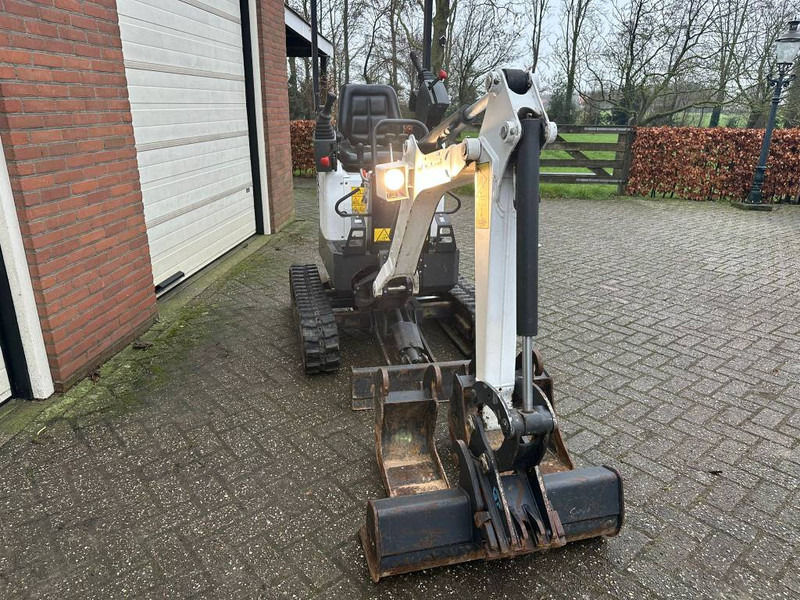 Ekskavator mini Bobcat E 10 - 300 hours! - three buckets: gambar 15