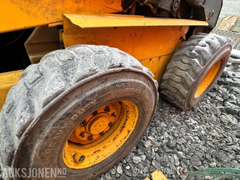 Skid steer New Holland LX865 TURBO - Kompaktlaster: gambar 10