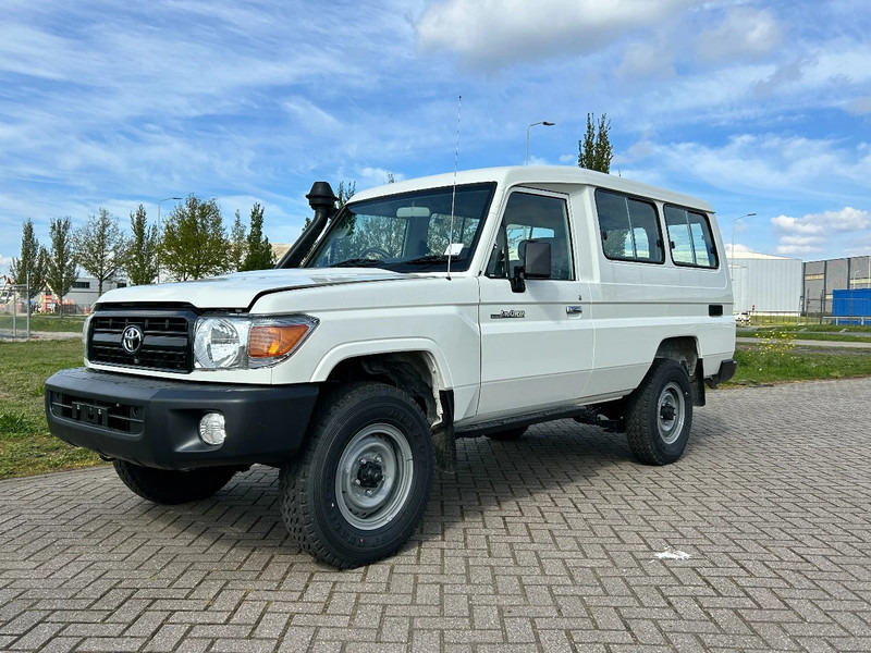 Mobil Toyota Land Cruiser HZJ78R 4x4 4.2D Hard Top RHD - EURO 3 - NEW!! 1 UNIT directly available: gambar 1