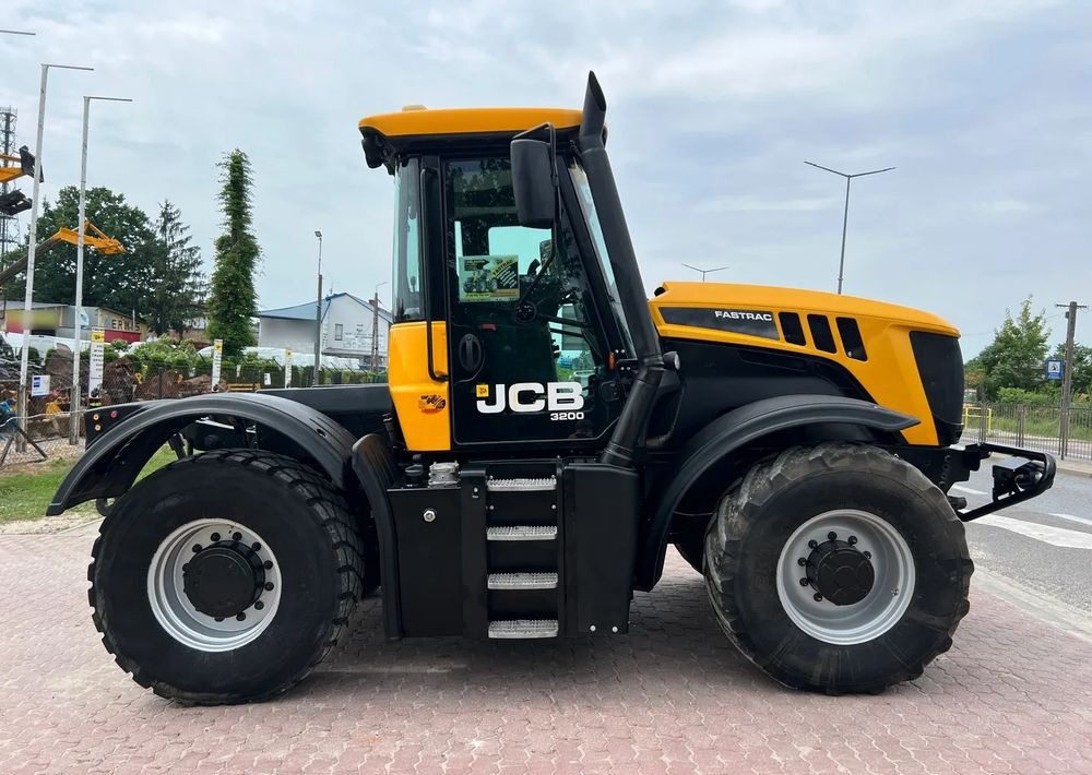 Traktor JCB Fastrac 3200 Sisu Xtra: gambar 9