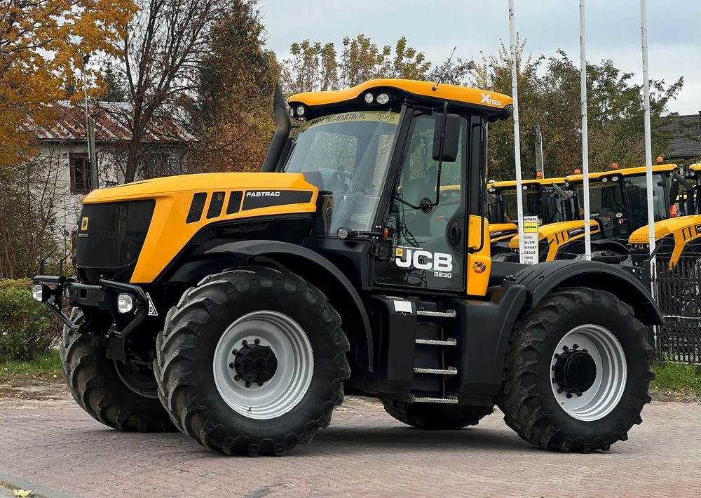 Traktor JCB Fastrac 3230 Sisu Xtra: gambar 10