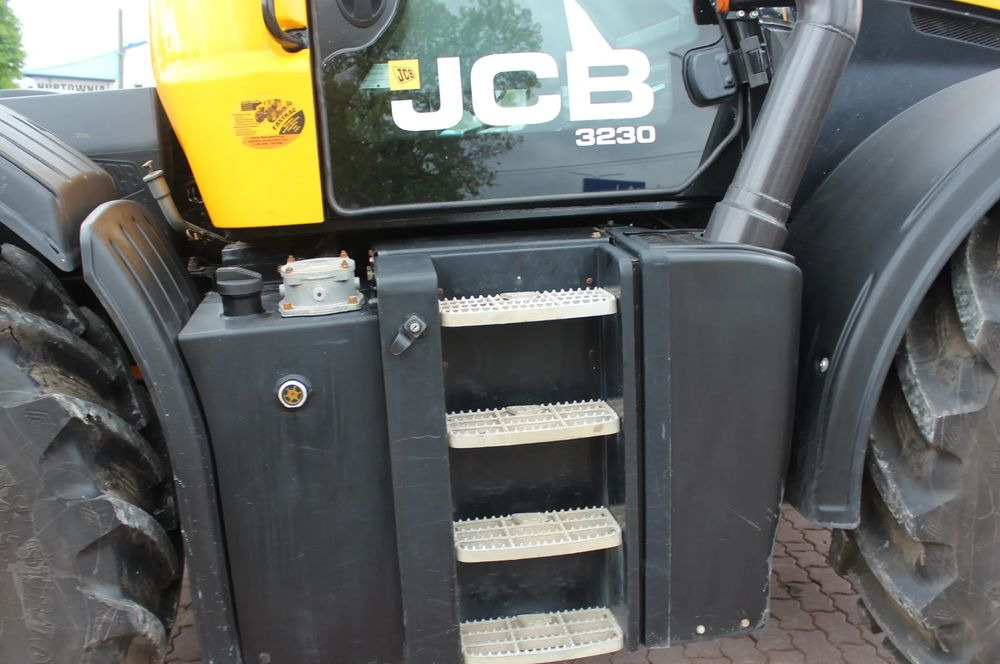 Traktor JCB Fastrac 3230 Xtra: gambar 7