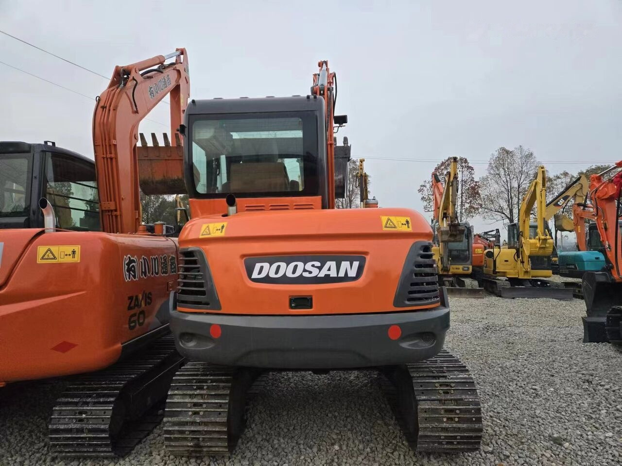 Ekskavator perayap Doosan DX60: gambar 6