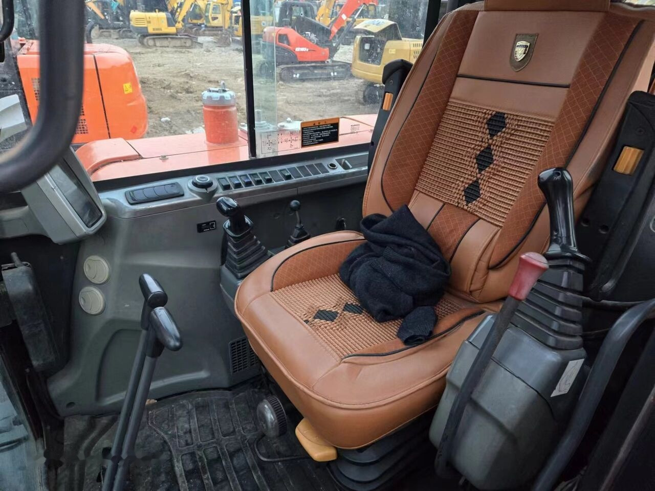 Ekskavator perayap Doosan DX60: gambar 8