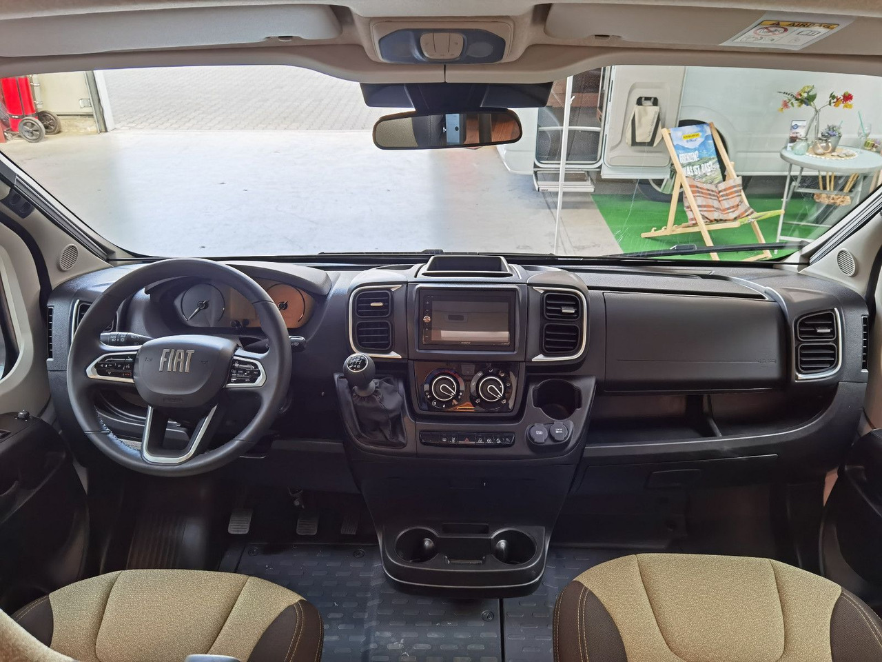 Alkoven Weinsberg CARAHOME 550 MG /- 2025 - / 140 PS / NUR 5.97M: gambar 12