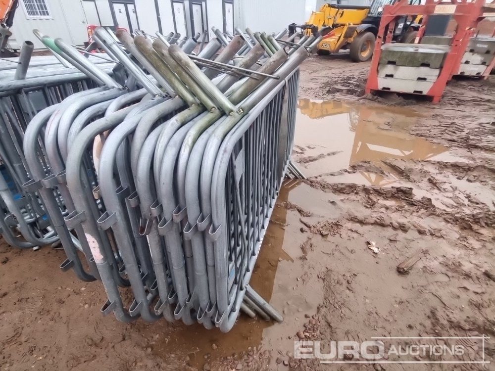 Membangun inventaris Bundle of Metal Safety Barriers (2 of): gambar 7