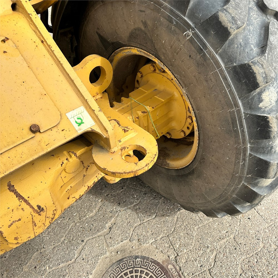 Wheel loader Caterpillar 907H: gambar 39