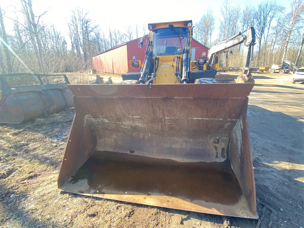 Wheel loader Volvo BM L90: gambar 9